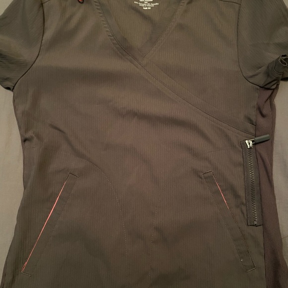 Koi lite scrub top grey - Picture 2 of 3